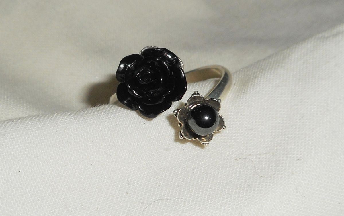 Original 925 sølv ring med sort rose og grå hematit runde sten 