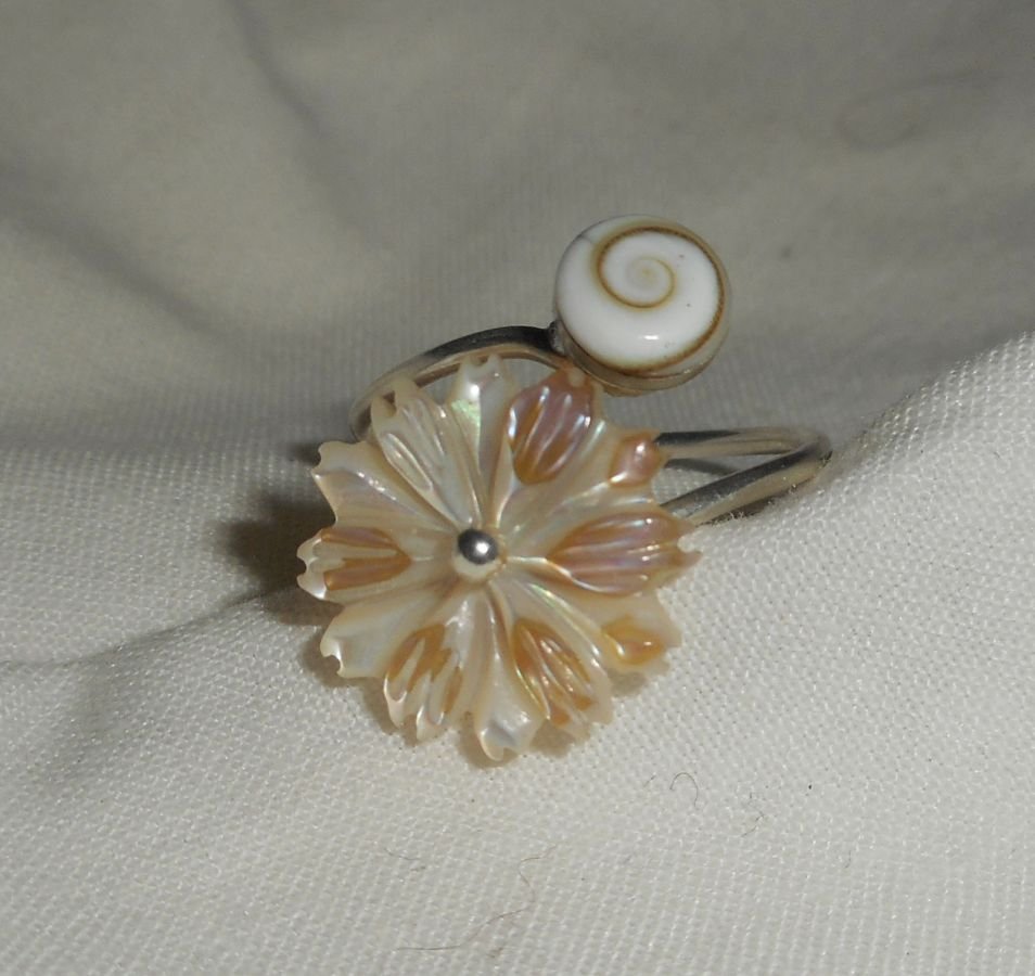 Original 925 sterling sølv ring med perlemor Daisy og St. Lucia øje