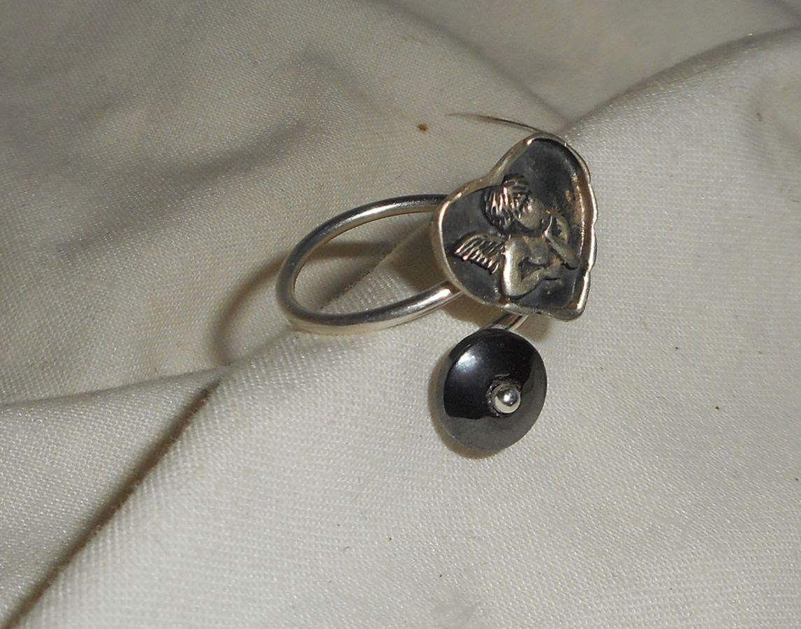 Original 925 sølv ring med engel i hjerte og hematit sten