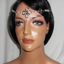 Hvid uigennemsigtig Bohemian krystal tiara med keltiske motiver 2 i 1